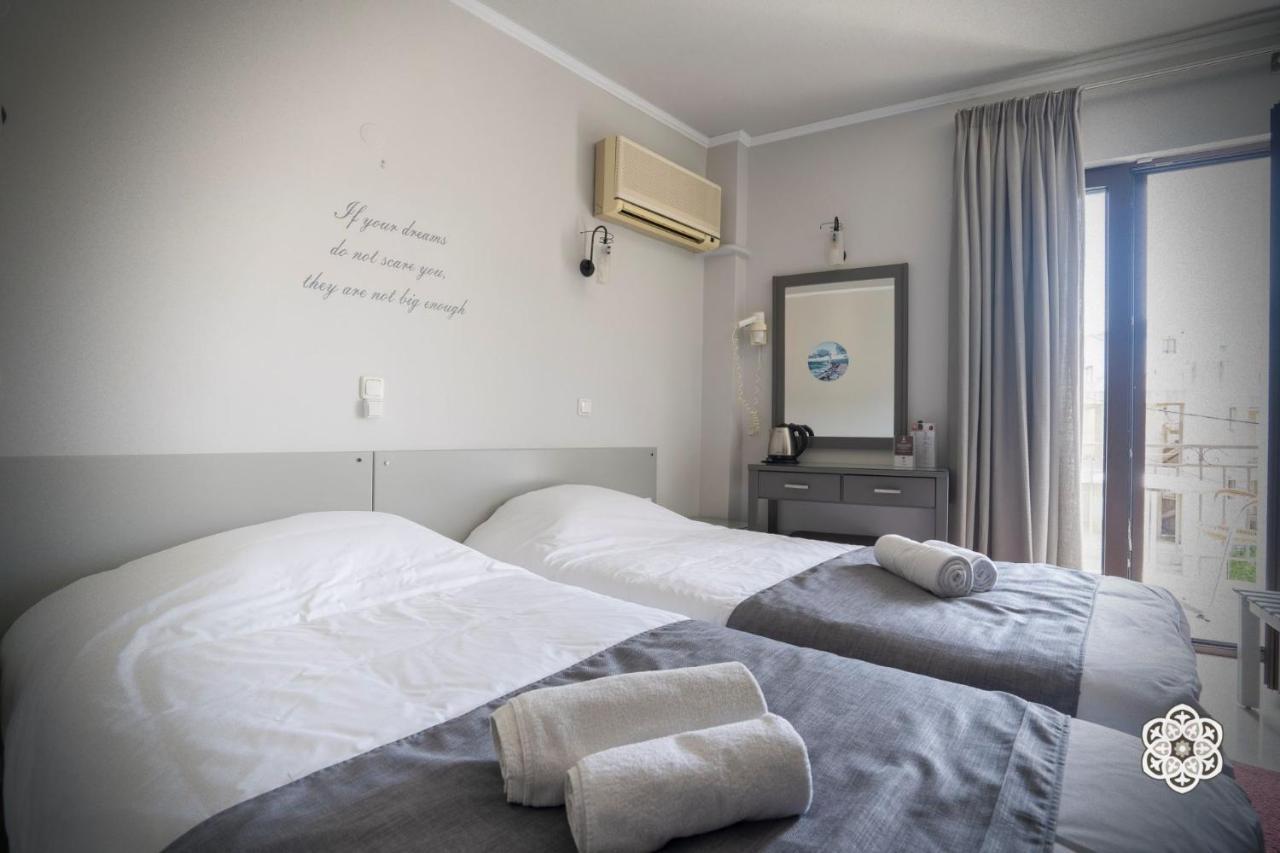 Aktaion Hotel Ігумениця Екстер'єр фото