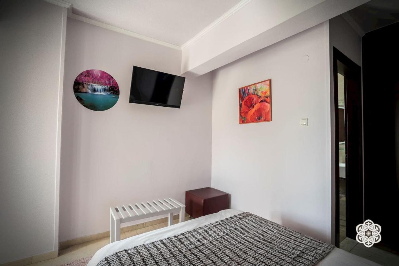Aktaion Hotel Ігумениця Екстер'єр фото