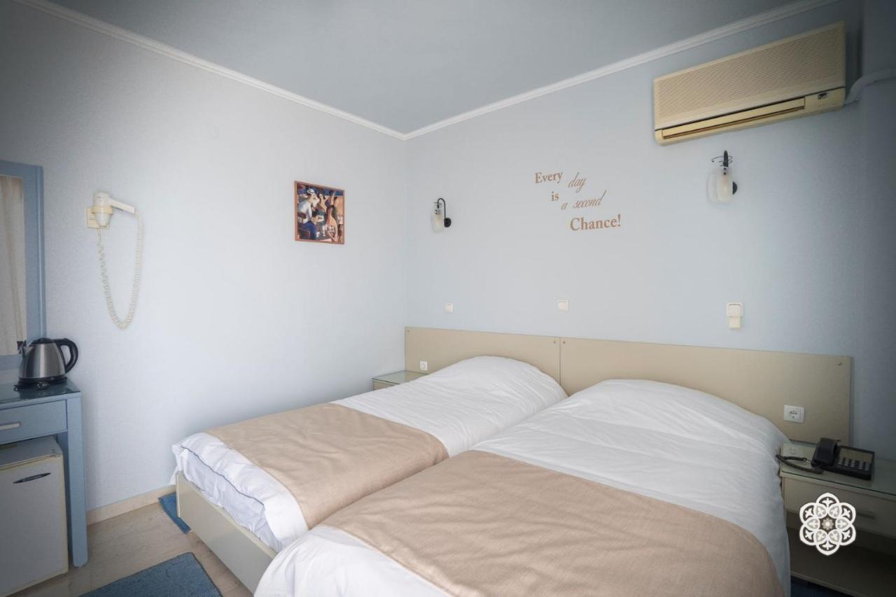 Aktaion Hotel Ігумениця Екстер'єр фото
